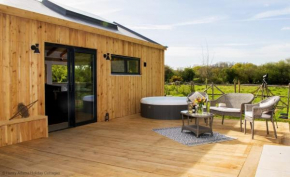 Meadow Hide - HOT TUB, Chichester, Chichester
